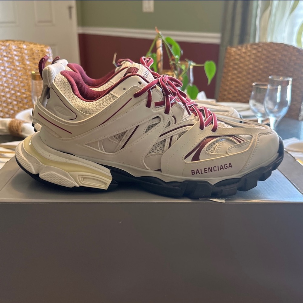 Men’s balenciaga size 44